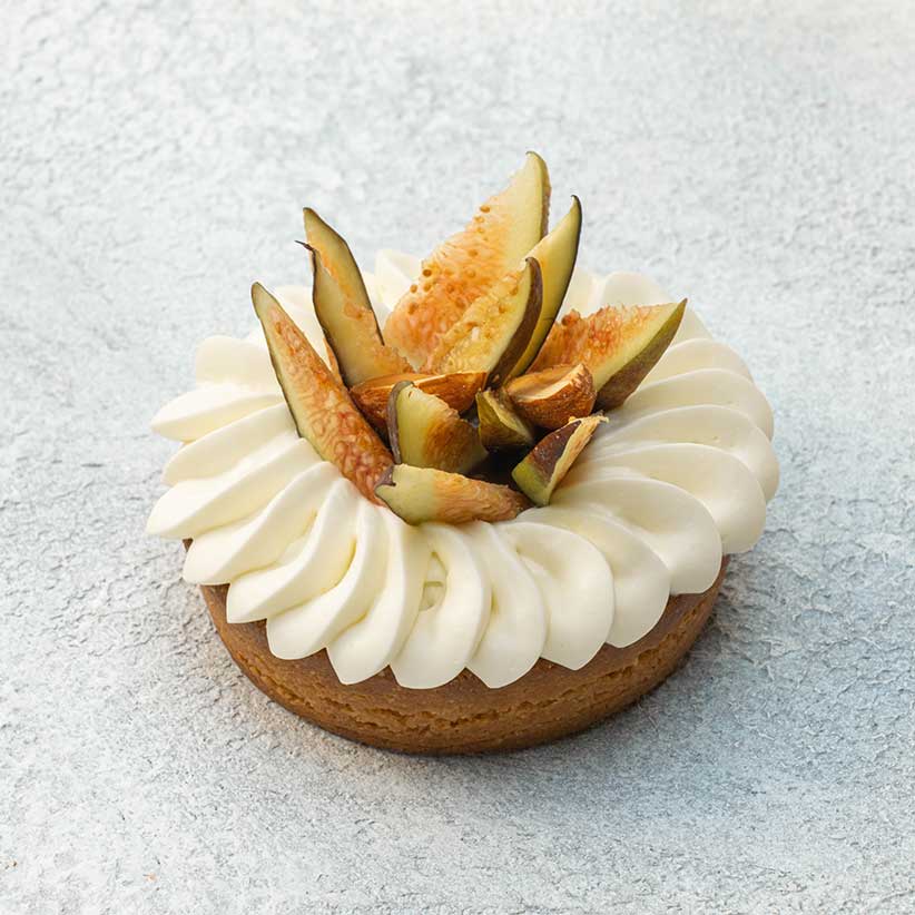 Raw and roasted fig tart